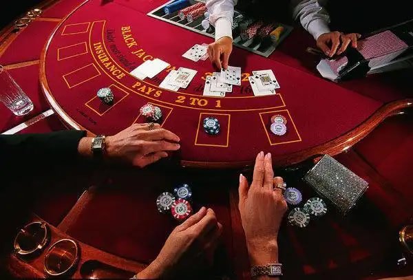 mmr6 APP မိုဘိုင်းဖုန်းဖြင့် Sportsbook Live Casino Slots ကစားနိုင်ခြင်း